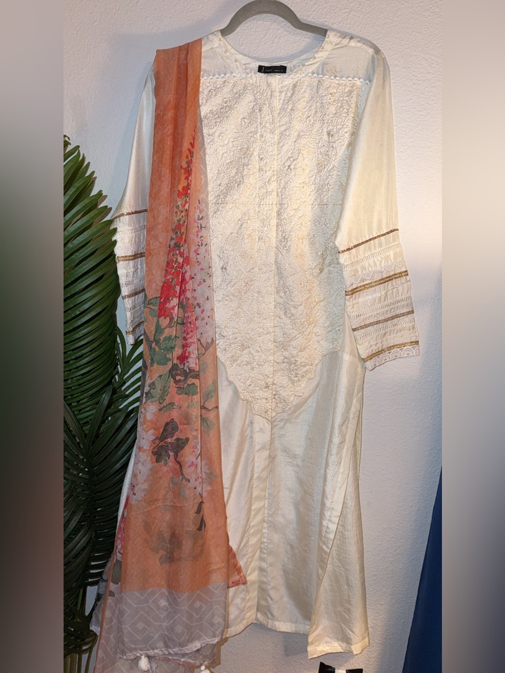 Junaid jamshed Cream Long-Sleeve Embroidered Dress with Peach Floral duppata
